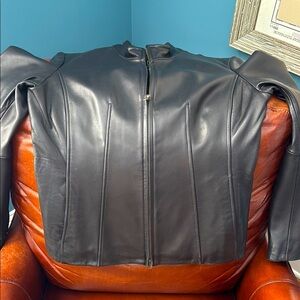 New York label Women’s Leather Jacket. 
Size Medium. Heavy weight! 
Like New